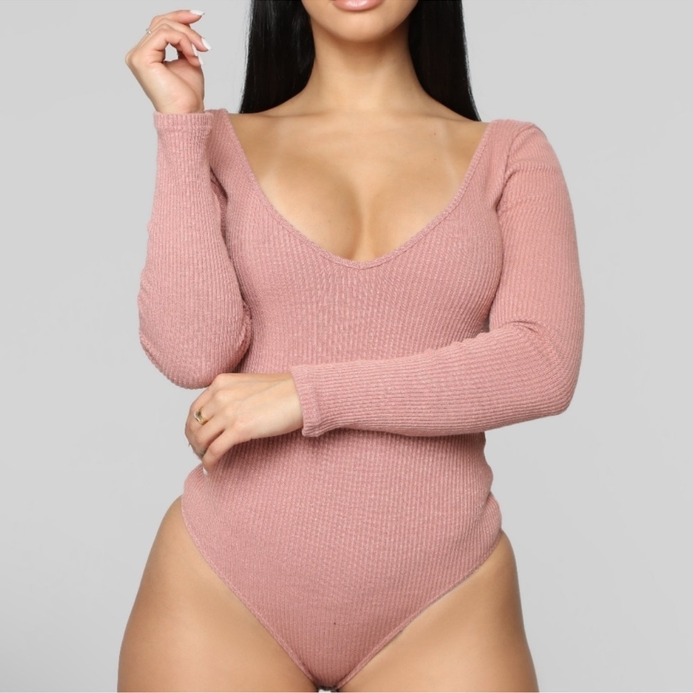 Fashion‎ Nova Mauve Deep V-Neck Ribbed Bodysuit​​​